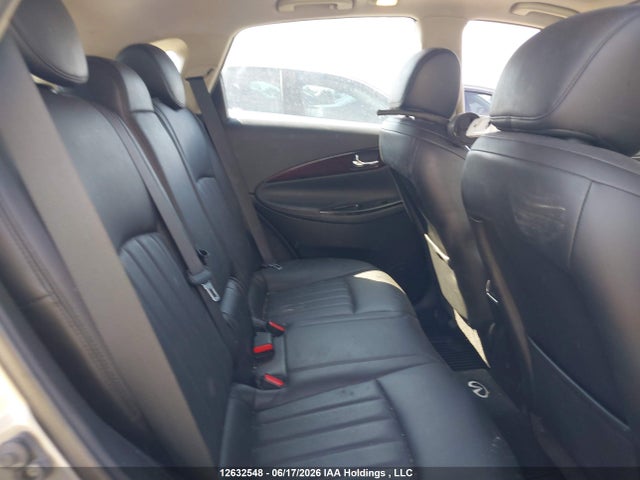 12632548 :رقم المزاد ، JN1AJ0HR6AM751024 vin ، 2010 Infiniti Ex35 Journey مزاد بيع