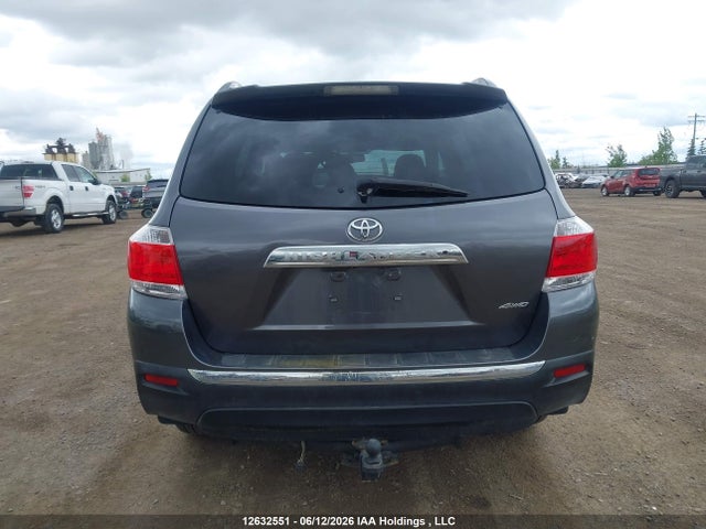 Aukcja sprzedaży 2013 Toyota Highlander V6, vin: 5TDBK3EH3DS252640, numer aukcji: 12632551