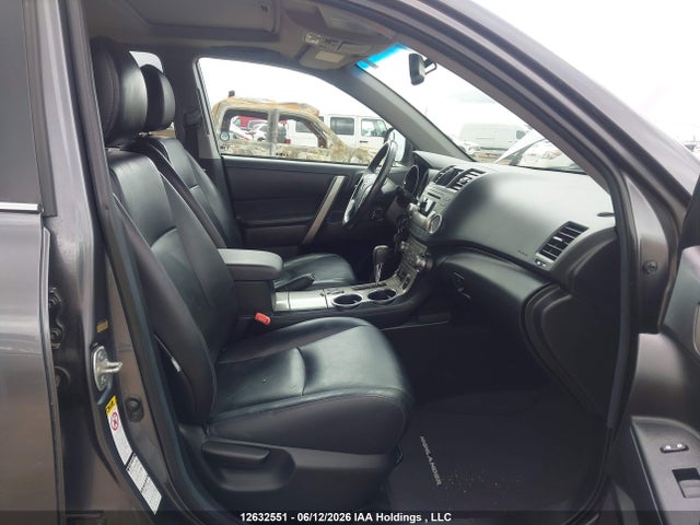 Aukcja sprzedaży 2013 Toyota Highlander V6, vin: 5TDBK3EH3DS252640, numer aukcji: 12632551