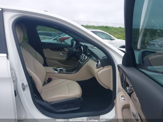 Продаж на аукціоні авто 2015 Mercedes-benz C 300 4matic, vin: 55SWF4KB9FU044182, номер лоту: 12632562
