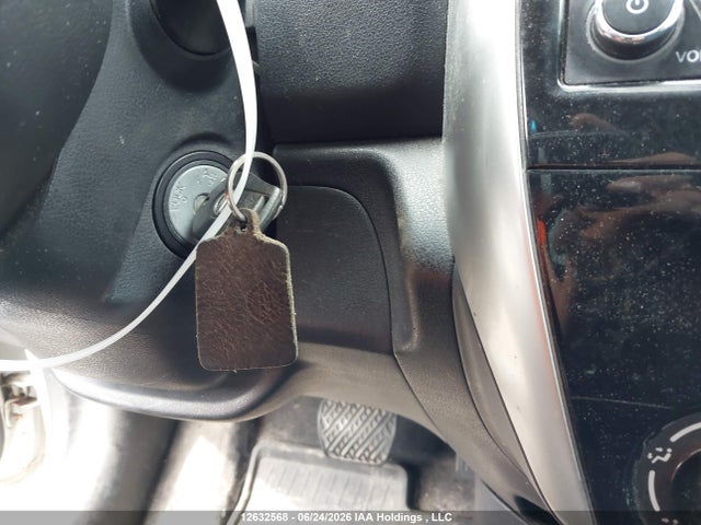 Продажа на аукционе авто 2015 Nissan Versa Note 1.6 S/1.6 Sl/1.6 Sr/1.6 Sv, vin: 3N1CE2CPXFL368882, номер лота: 12632568