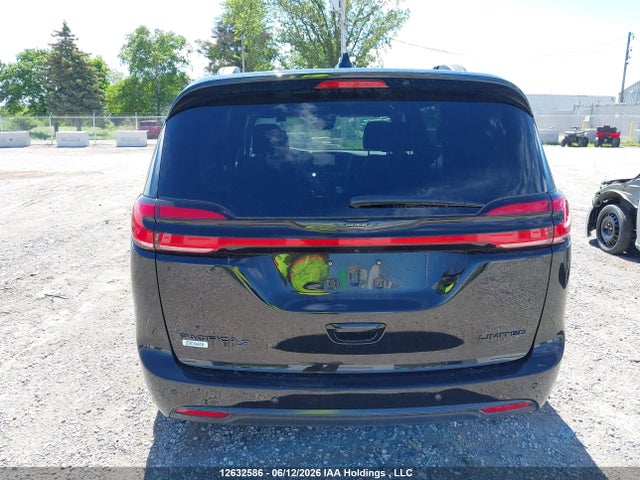 Chrysler Pacifica Limited 2025 2C4RC1GG5SR603235 Image 16