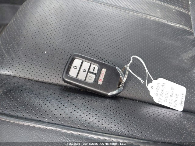 Honda Civic Touring 2017 2HGFC1F91HH102865 Image 11