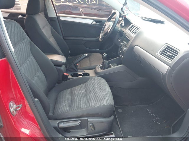 3VWB07AJ2EM408672 Volkswagen Jetta