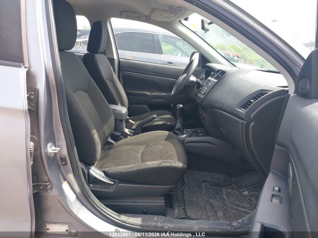 Продажа на аукционе авто 2016 Mitsubishi Rvr Se/es, vin: JA4AH3AU0GZ609265, номер лота: 12632601