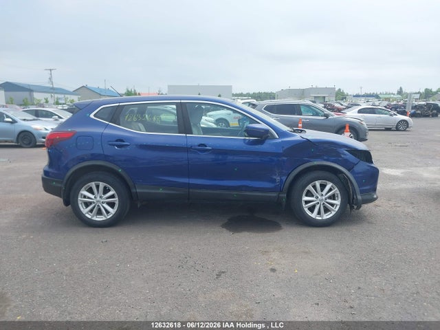 JN1BJ1CP8JW108596 Nissan QASHQAI
