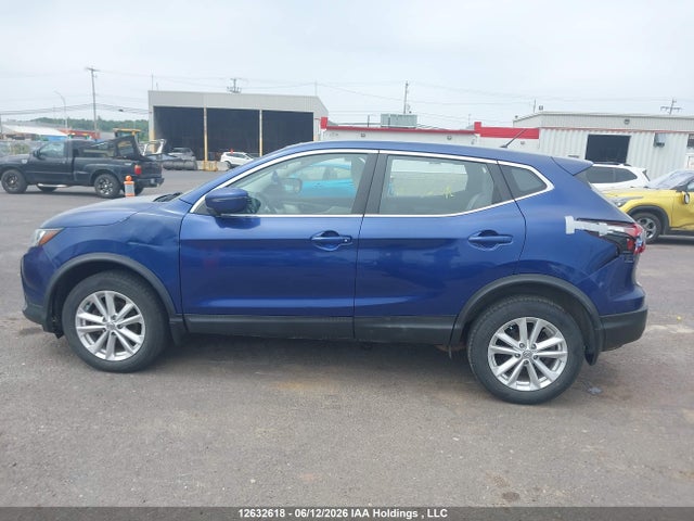 JN1BJ1CP8JW108596 Nissan QASHQAI