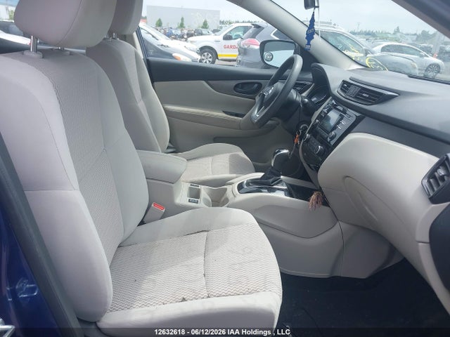 JN1BJ1CP8JW108596 Nissan QASHQAI