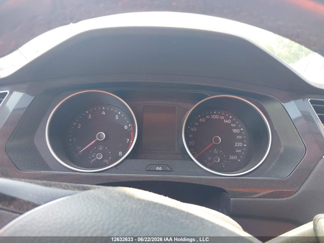 3VV0B7AX3JM146889 Volkswagen Tiguan Trendline