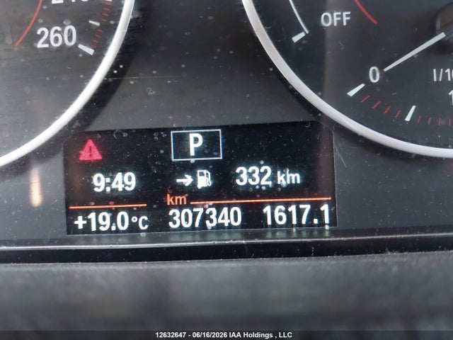 BMW 320i Xdrive 2016 WBA8A3C59GK690061 Image 16
