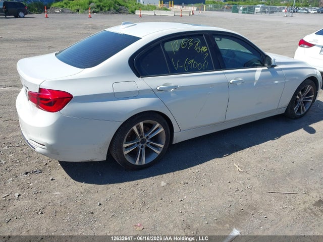 BMW 320i Xdrive 2016 WBA8A3C59GK690061 Image 4