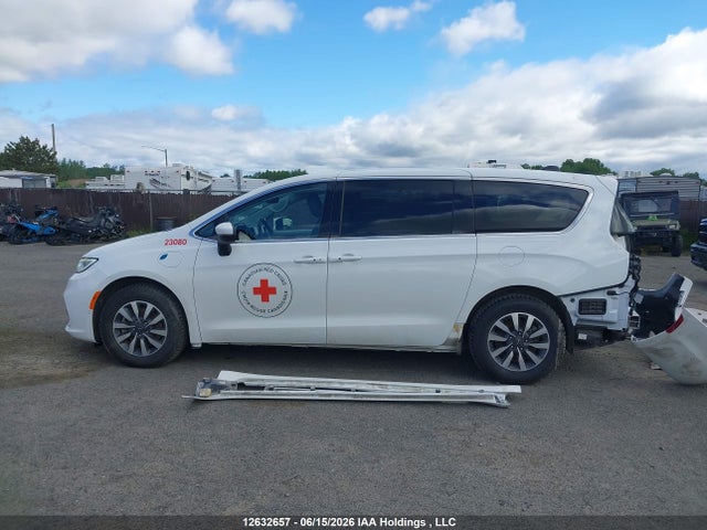 Chrysler Pacifica Hybrid Touring L 2023 2C4RC1L79PR562931 Image 15