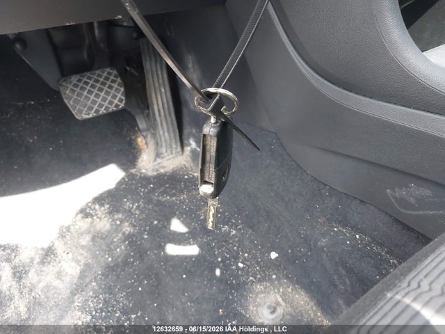 Продажа на аукционе авто 2013 Volkswagen Beetle, vin: 3VWJX7AT6DM670556, номер лота: 12632659