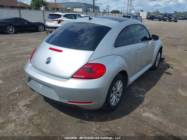 Продажа на аукционе авто 2013 Volkswagen Beetle, vin: 3VWJX7AT6DM670556, номер лота: 12632659