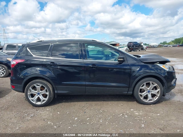 Ford Escape Titanium 2017 1FMCU9J96HUA96185 Image 13