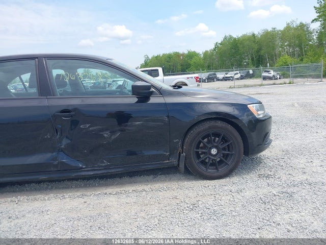 2013 Volkswagen Jetta 2.0l Trendline/2.0l Trendline+ მანქანა იყიდება აუქციონზე, vin: 3VW1K7AJ2DM446990, აუქციონის ნომერი: 12632685