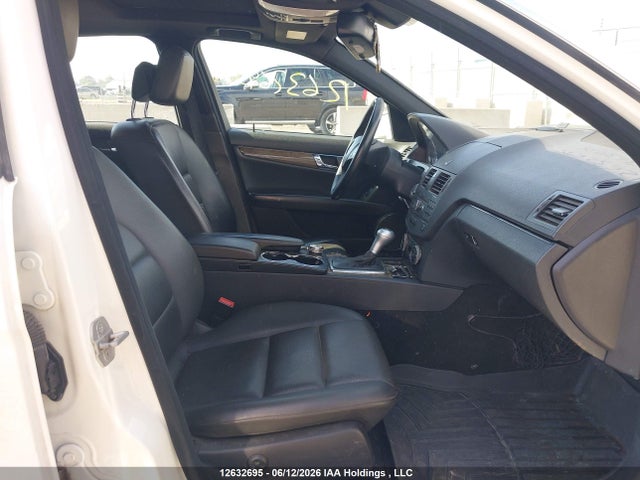 12632695 :رقم المزاد ، WDDGF8HB6AF363215 vin ، 2010 Mercedes-benz C 350 4matic مزاد بيع