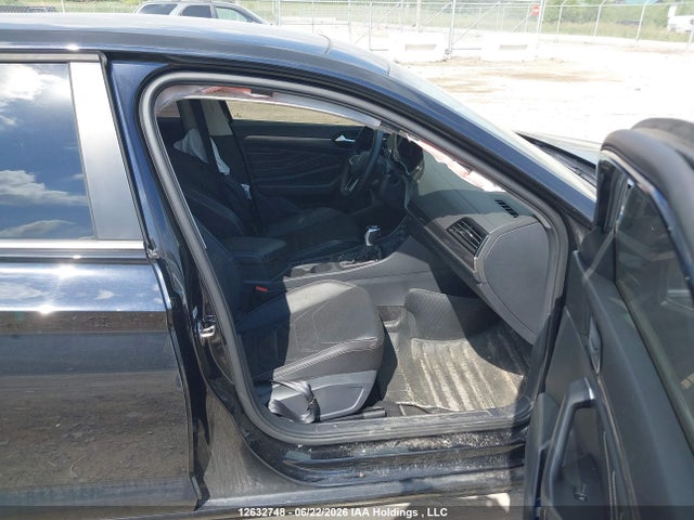 3VWGM7BU3RM008144 Volkswagen Jetta Highline