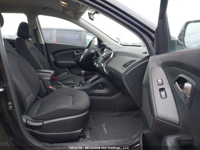 12632749 :رقم المزاد ، KM8JT3AF1FU033294 vin ، 2015 Hyundai Tucson Gls مزاد بيع