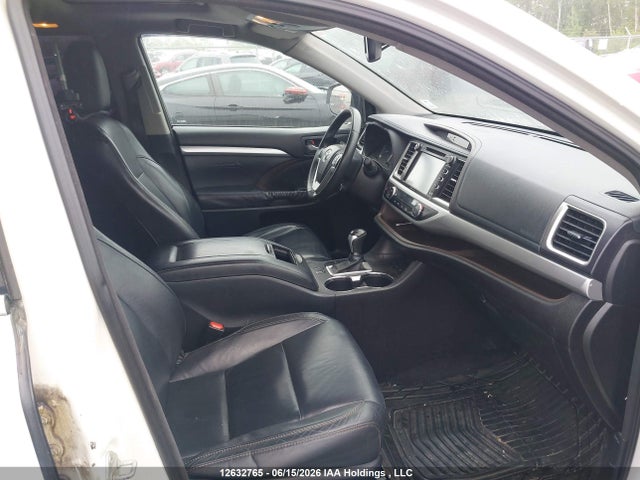 2015 Toyota Highlander Hybrid Xle მანქანა იყიდება აუქციონზე, vin: 5TDJCRFH4FS007391, აუქციონის ნომერი: 12632765