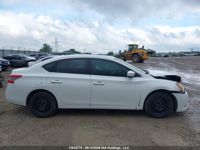 2014 Nissan Sentra 1.8 S/1.8 Sl/1.8 Sr/1.8 Sv მანქანა იყიდება აუქციონზე, vin: 3N1AB7AP5EL692322, აუქციონის ნომერი: 12632775