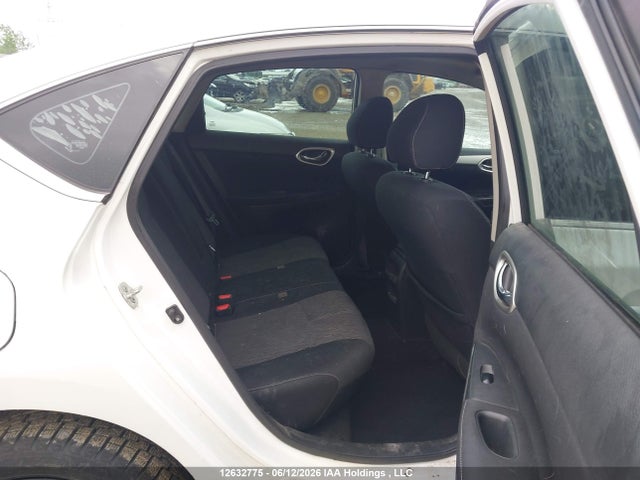 2014 Nissan Sentra 1.8 S/1.8 Sl/1.8 Sr/1.8 Sv მანქანა იყიდება აუქციონზე, vin: 3N1AB7AP5EL692322, აუქციონის ნომერი: 12632775
