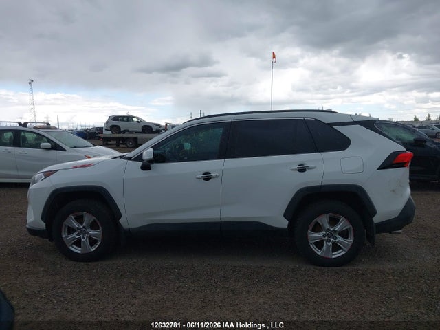 2019 Toyota Rav4 Xle მანქანა იყიდება აუქციონზე, vin: 2T3R1RFV3KW033214, აუქციონის ნომერი: 12632781