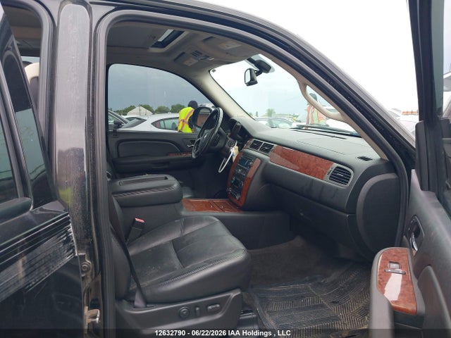2008 Chevrolet Tahoe K1500 მანქანა იყიდება აუქციონზე, vin: 1GNFK13058R109087, აუქციონის ნომერი: 12632790
