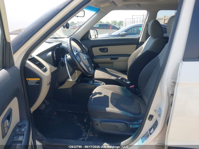 12632798 :رقم المزاد ، KNDJT2A20A7122843 vin ، 2010 Kia Soul 2.0l 2u/2.0l 4u/2.0l 4u Burner/2.0l 4u Retro/2.0l 4u Sx مزاد بيع