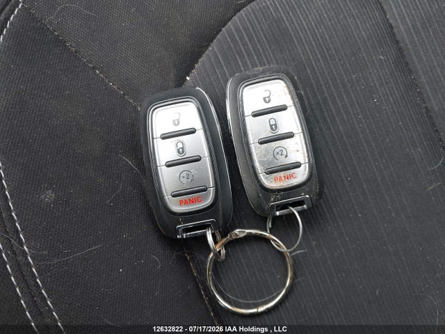 12632822 :رقم المزاد ، 2C4RC1ZG1MR554857 vin ، 2021 Chrysler Grand Caravan Sxt مزاد بيع