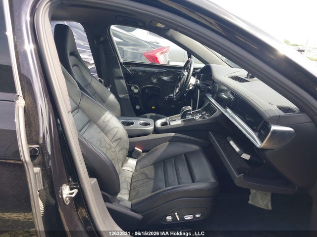 12632831 :رقم المزاد ، WP0AE2A71JL127708 vin ، 2018 Porsche Panamera E-hybrid 4 مزاد بيع