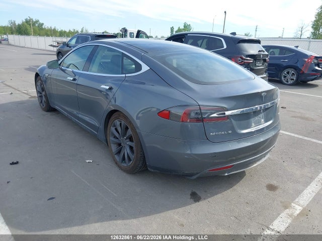 12632861 :رقم المزاد ، 5YJSA1H18EFP35620 vin ، 2014 Tesla Model S مزاد بيع