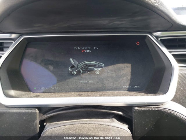 12632861 :رقم المزاد ، 5YJSA1H18EFP35620 vin ، 2014 Tesla Model S مزاد بيع