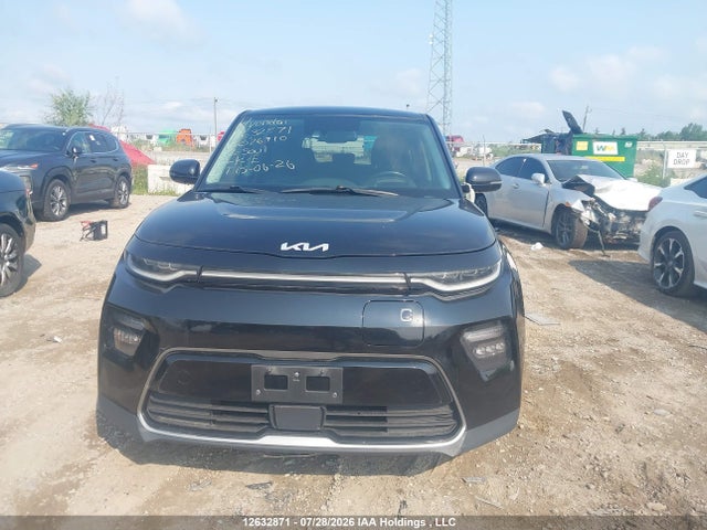 Продаж на аукціоні авто 2022 Kia Soul Ev Limited, vin: KNDJ33A19N7026910, номер лоту: 12632871