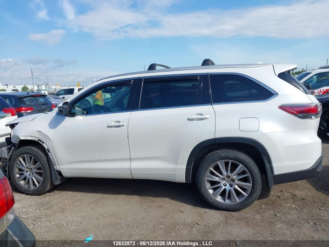 Продаж на аукціоні авто 2015 Toyota Highlander Xle, vin: 5TDJKRFH3FS177728, номер лоту: 12632872