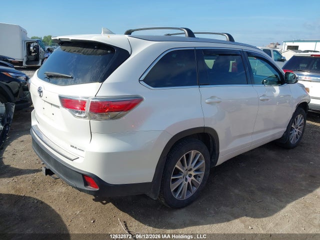 Продаж на аукціоні авто 2015 Toyota Highlander Xle, vin: 5TDJKRFH3FS177728, номер лоту: 12632872