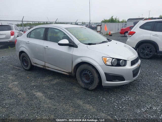 Chevrolet SONIC LT 2016 1G1JC5SH2G4170982 zdjęcie główne