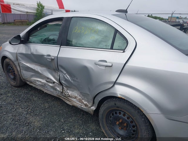 Chevrolet SONIC LT 2016 1G1JC5SH2G4170982 Image 12