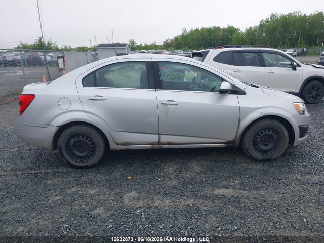 Chevrolet SONIC LT 2016 1G1JC5SH2G4170982 Image 14