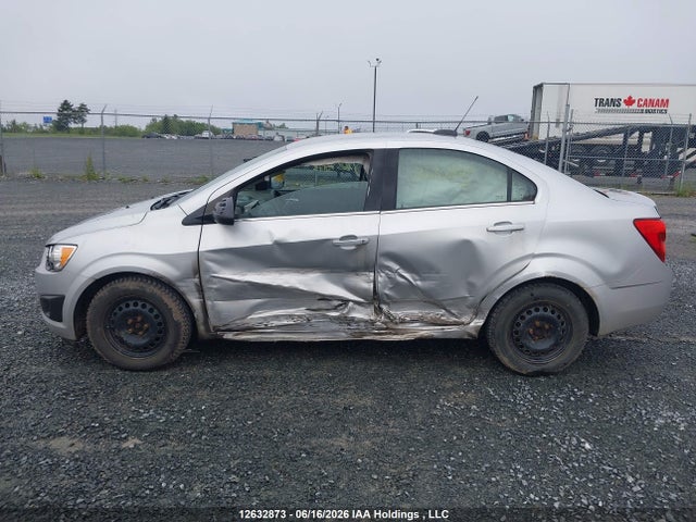 Chevrolet SONIC LT 2016 1G1JC5SH2G4170982 Image 15