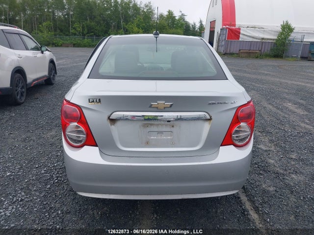 Chevrolet SONIC LT 2016 1G1JC5SH2G4170982 Image 17