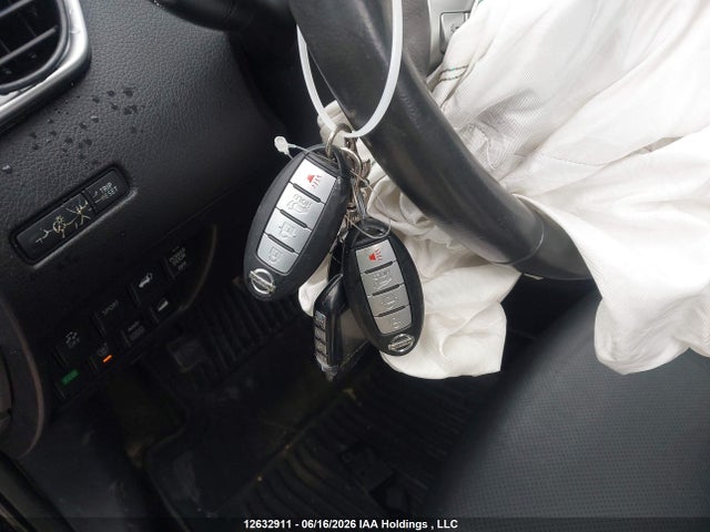 12632911 :رقم المزاد ، 5N1AT2MV6FC814587 vin ، 2015 Nissan Rogue S/sl/sv مزاد بيع