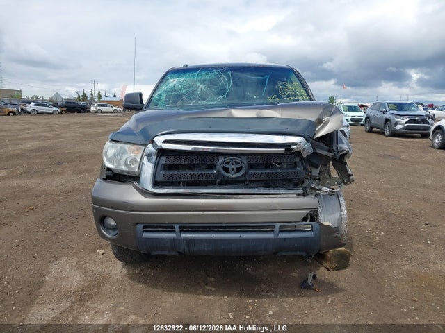2011 Toyota Tundra Sr5 4.6l V8 მანქანა იყიდება აუქციონზე, vin: 5TFUM5F19BX026805, აუქციონის ნომერი: 12632922