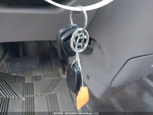 12632938 :رقم المزاد ، 2HKRL18634H006185 vin ، 2004 Honda Odyssey Ex مزاد بيع
