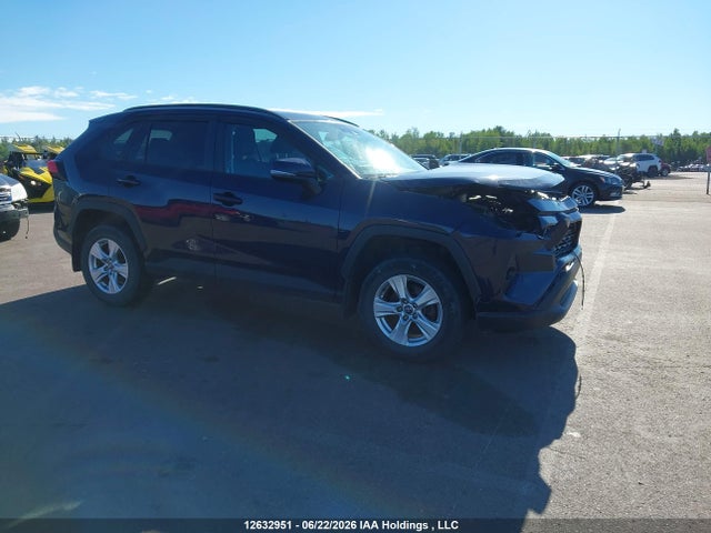 2020 Toyota Rav4 Xle მანქანა იყიდება აუქციონზე, vin: 2T3R1RFV6LC076979, აუქციონის ნომერი: 12632951