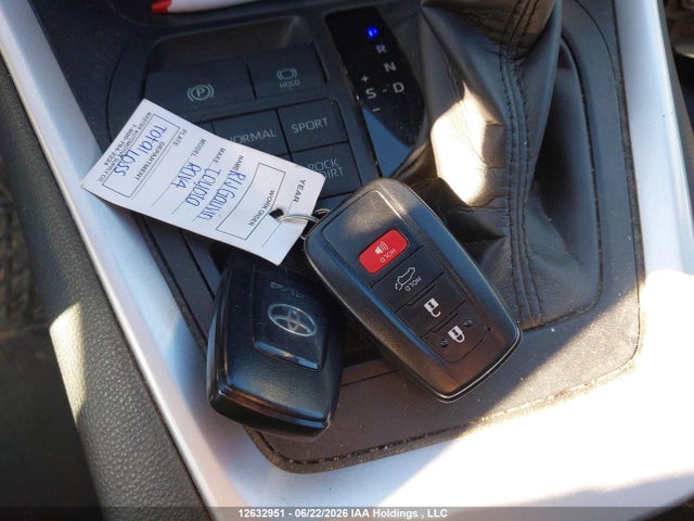 2T3R1RFV6LC076979 Toyota Rav4 Xle