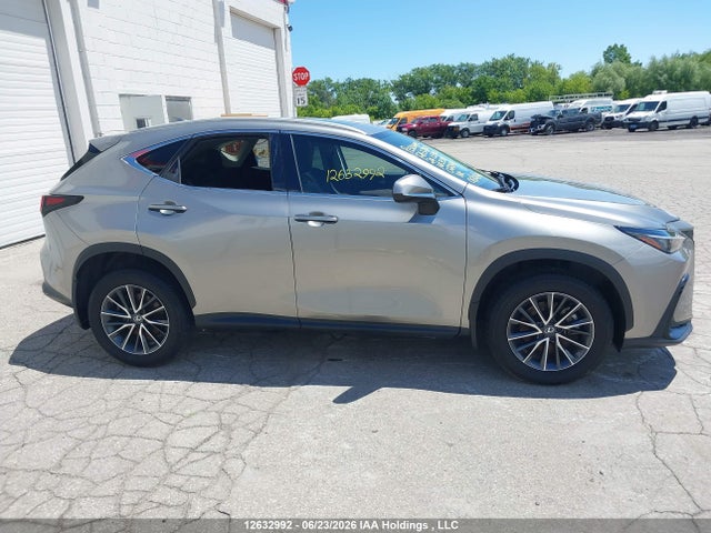 2T2GKCEZ2RC022940 Lexus Nx 350h 350h