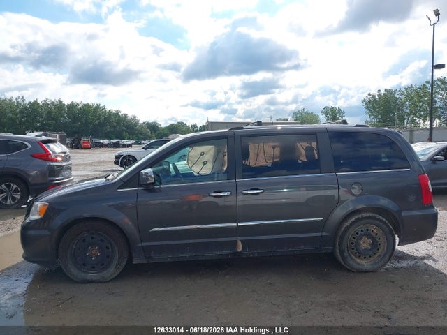 2C4RC1GG8FR741003 Chrysler Town &amp; Country Limited