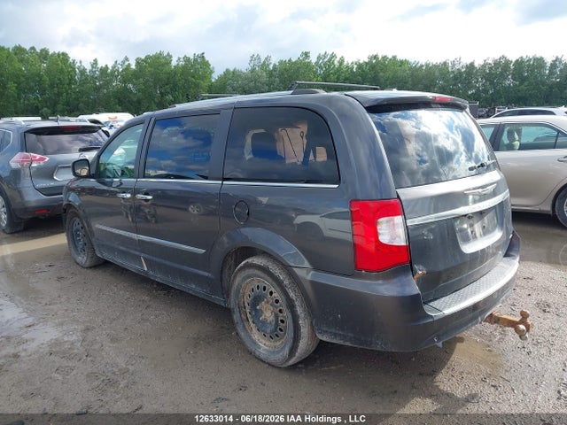 2C4RC1GG8FR741003 Chrysler Town &amp; Country Limited