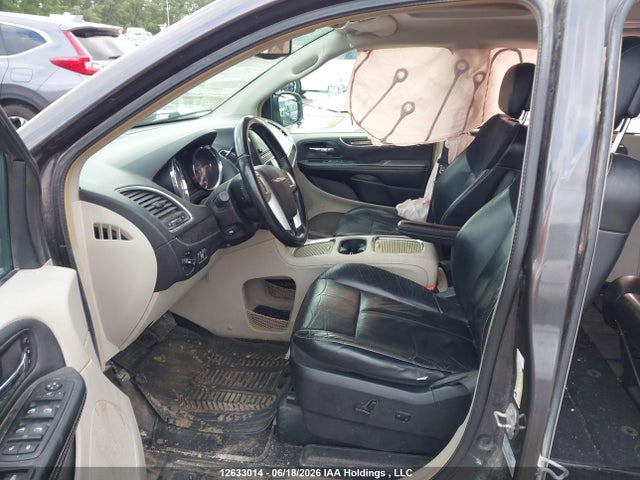 2C4RC1GG8FR741003 Chrysler Town &amp; Country Limited